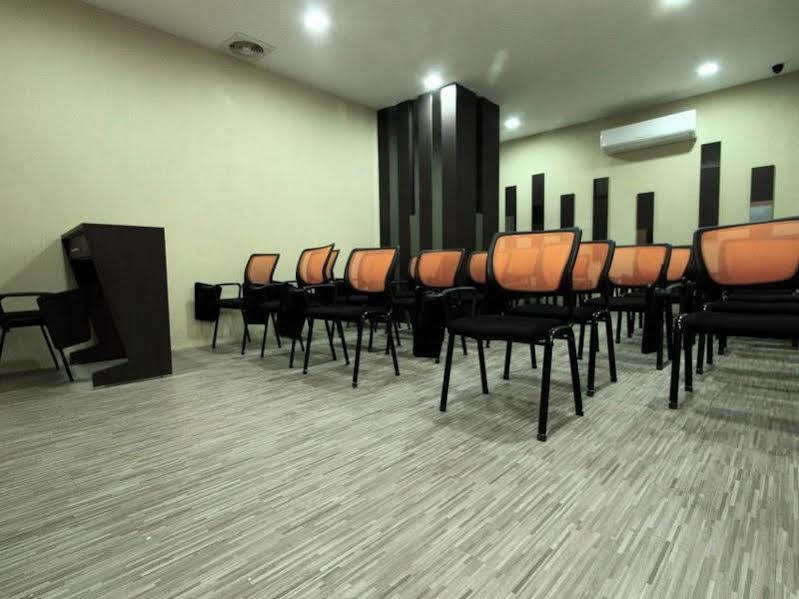 Nagoya One Hotel Екстериор снимка